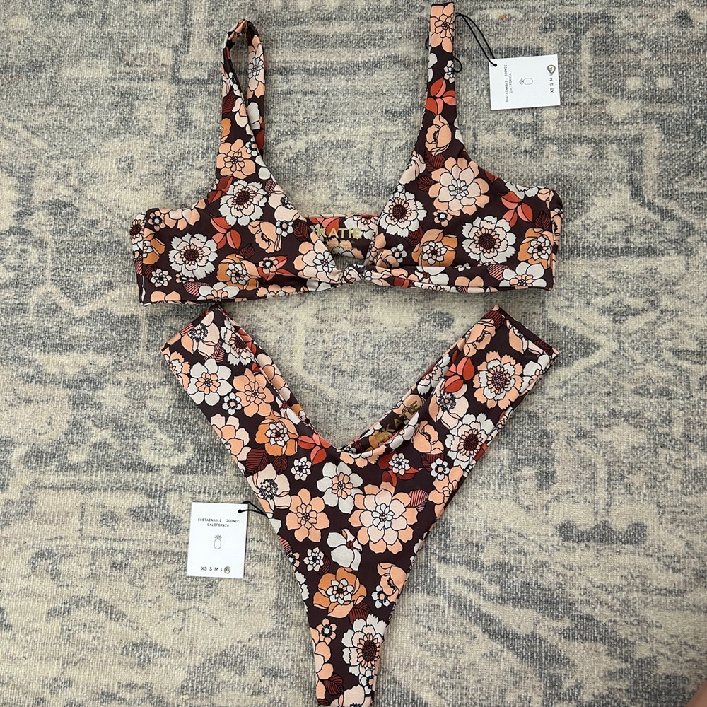 Skatie Byron Bikini NWT
